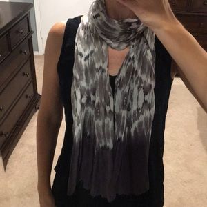 Express purple/gray/white scarf